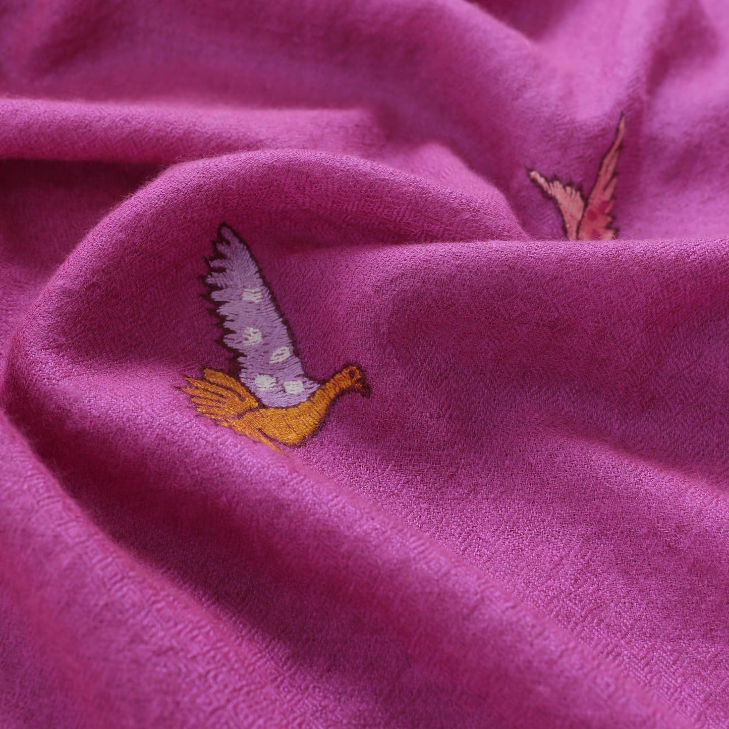Minimal Embroidery Freedom Fuchsia Dove ST