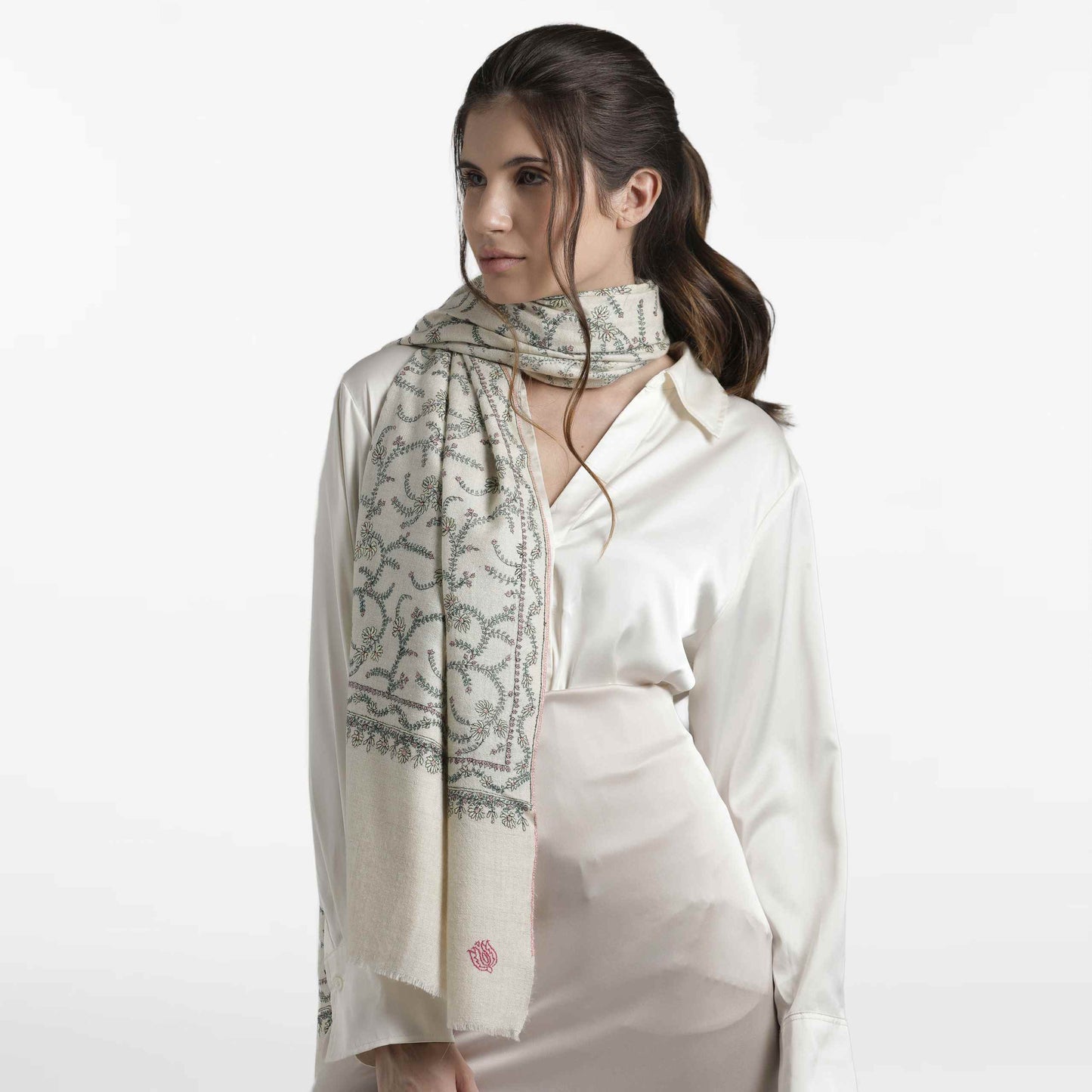 Jaali Ivory Intricate SH