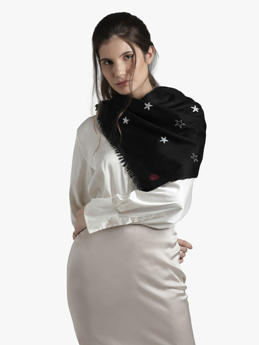 Minimal Embroidery Corner Stars Black Stole