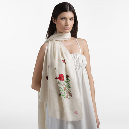 Model wearing handwoven cashmere, Poppy Ivory Minimal Butidar Stole