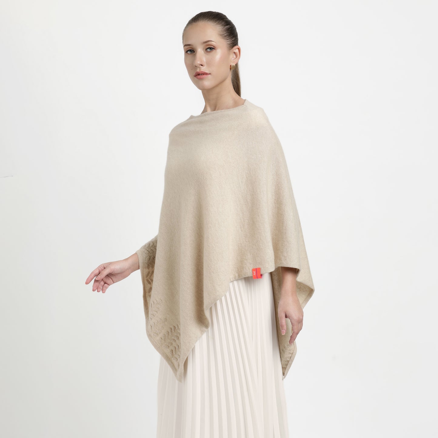 Poncho Trees Border Ivory L/XL