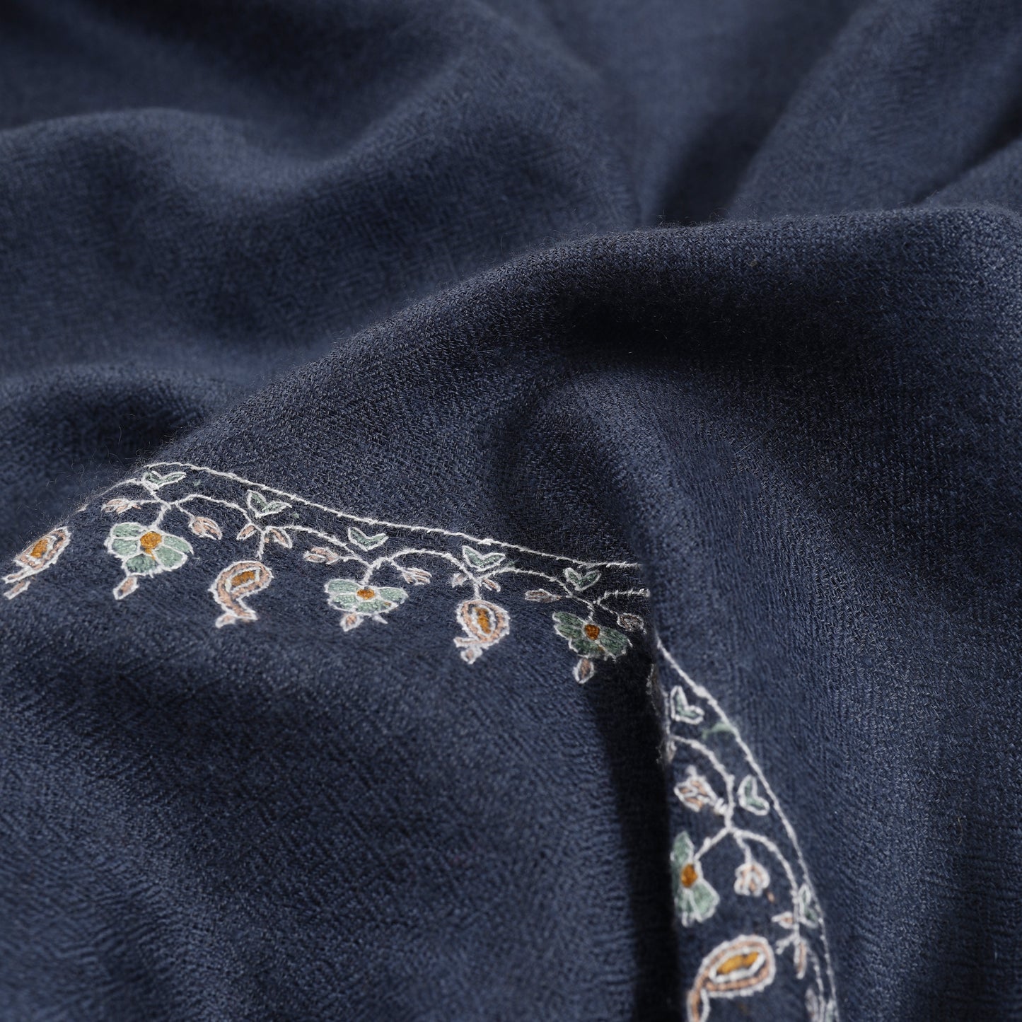 Hashidar FW25 Anthracite Stole