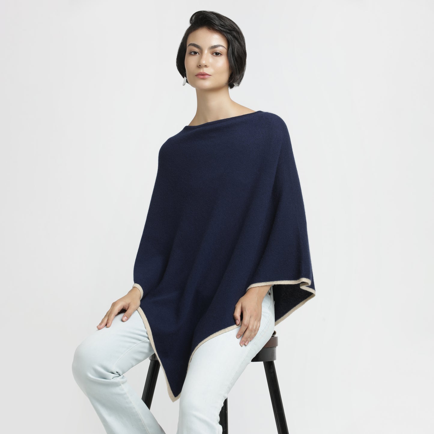 Poncho Blue Natural Border