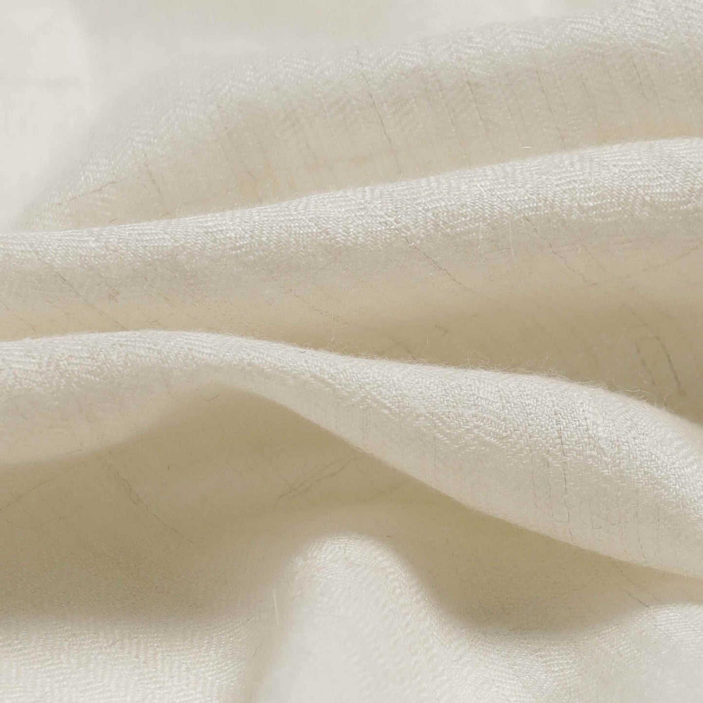 Doredar Ivory Shawl